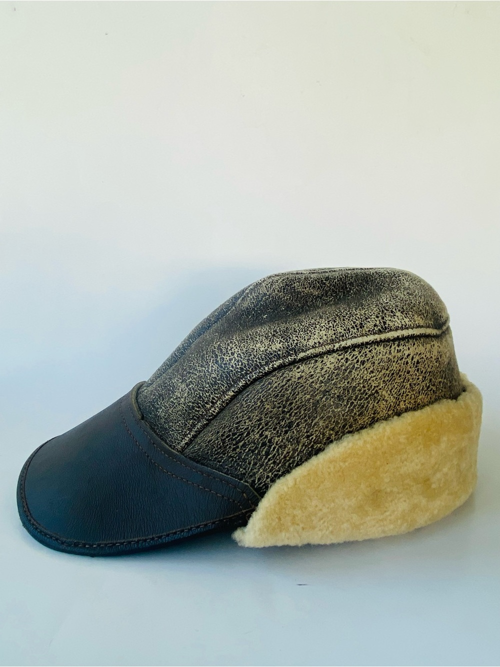 90s Men's J Peterman Co Brown Distressed Leather And Shearling-Lined Cap Medium